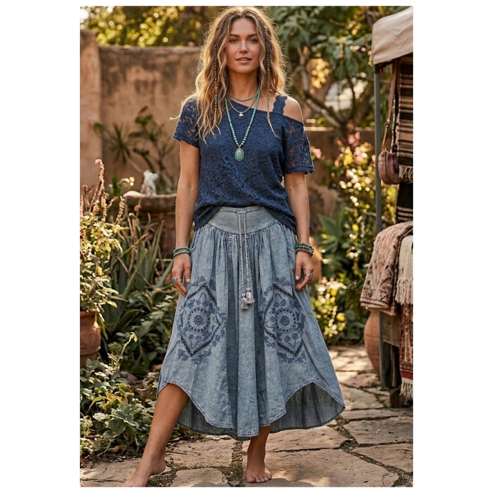 Oli & Hali Lazer Cut Crop Pants
